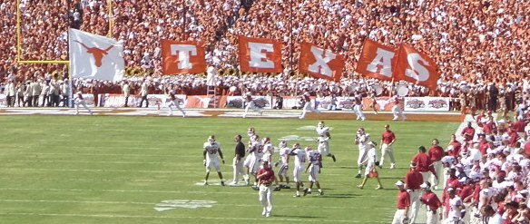Texas and Oklahoma in the 2005 Red River Rivalry. Archival photograph; no player shown is a current participant.