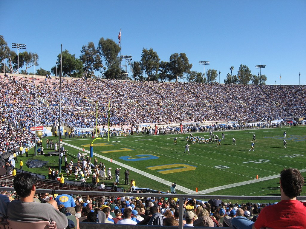 UCLA hosts Oregon in November 2007. Archival stadium photograph; it is not from today’s game.