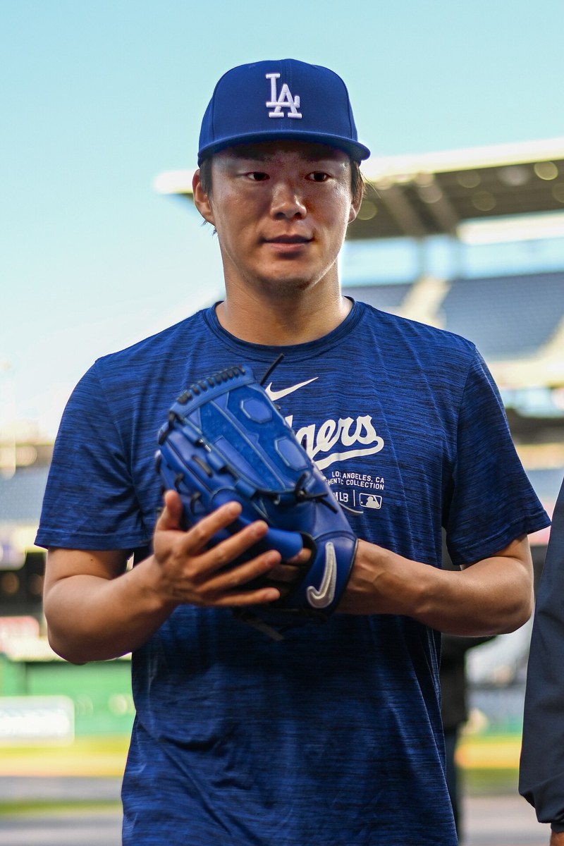 Yoshinobu Yamamoto pitches for the Dodgers in 2024. Archival photograph; it is not from today’s game.