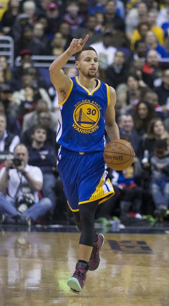 Stephen Curry handling the ball for Golden State in 2016. Archival action photograph, not Wednesday’s game.